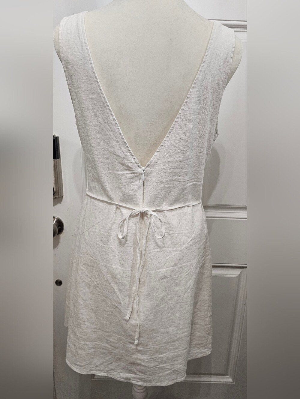 Open Edit White Linen Blend V Neck Tie Back Mini Dress Size S NWOT - Picture 3 of 7